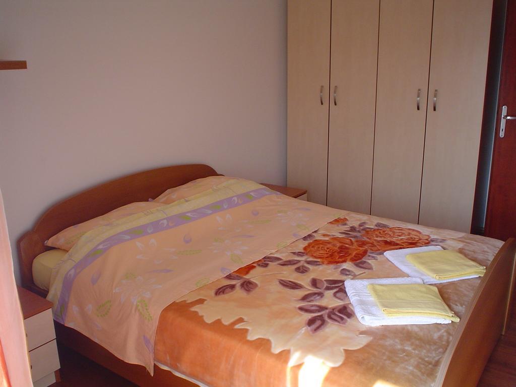 Apartman Kondic Omišalj Camera foto