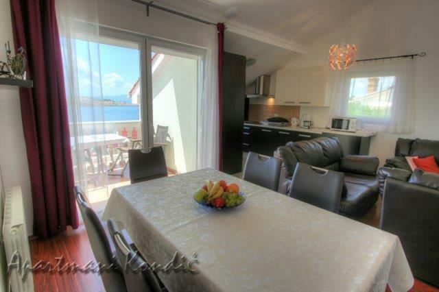 Apartman Kondic Omišalj Esterno foto